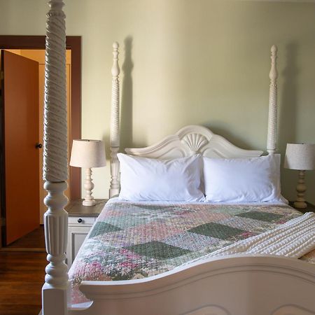 Ilwaco The Pearl Inn Bed And Breakfast מראה חיצוני תמונה