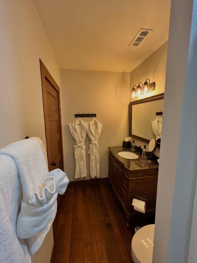 Ilwaco The Pearl Inn Bed And Breakfast מראה חיצוני תמונה