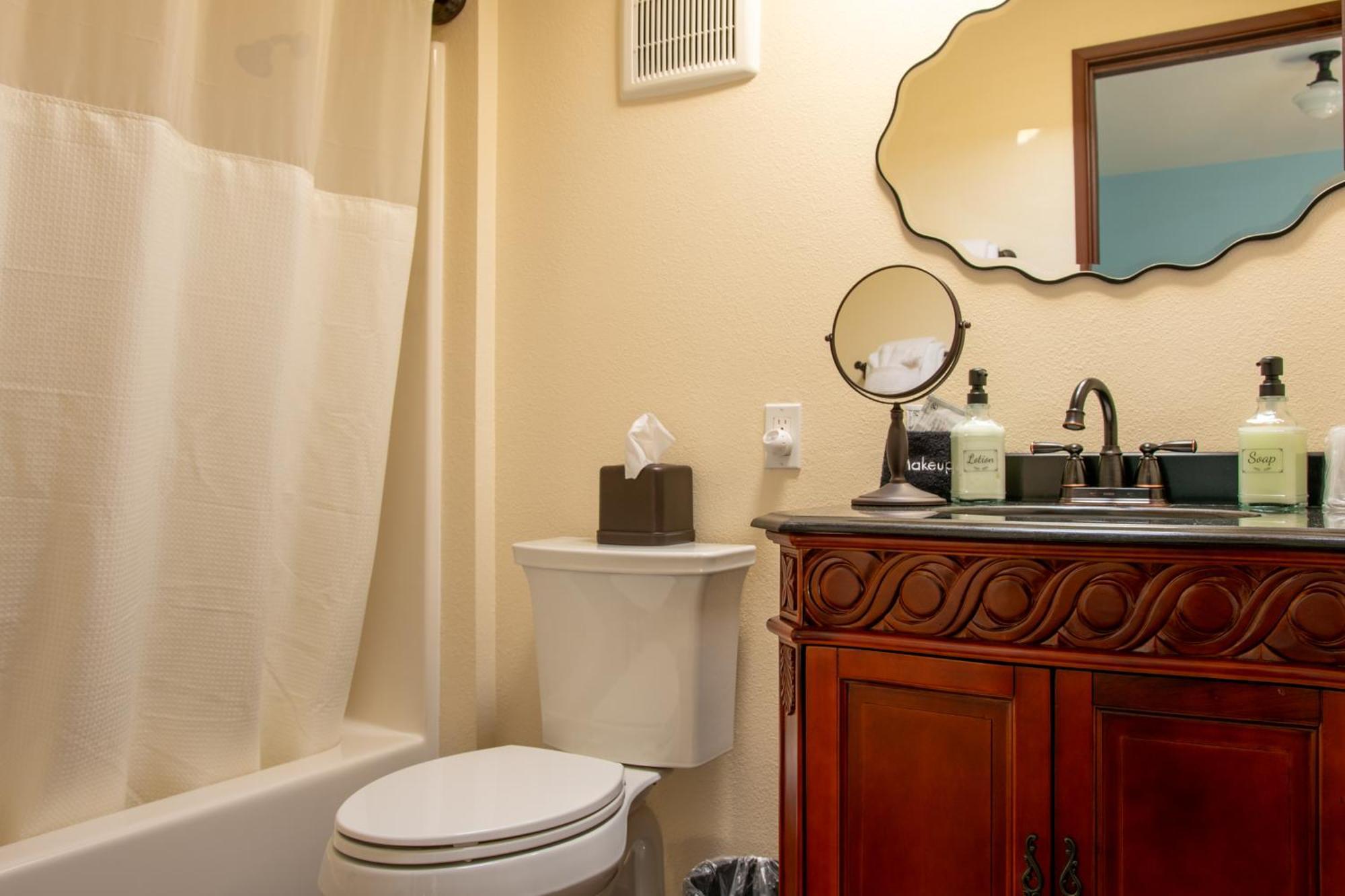Ilwaco The Pearl Inn Bed And Breakfast מראה חיצוני תמונה