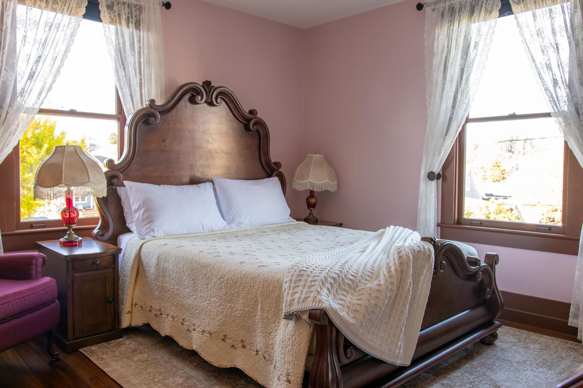 Ilwaco The Pearl Inn Bed And Breakfast מראה חיצוני תמונה