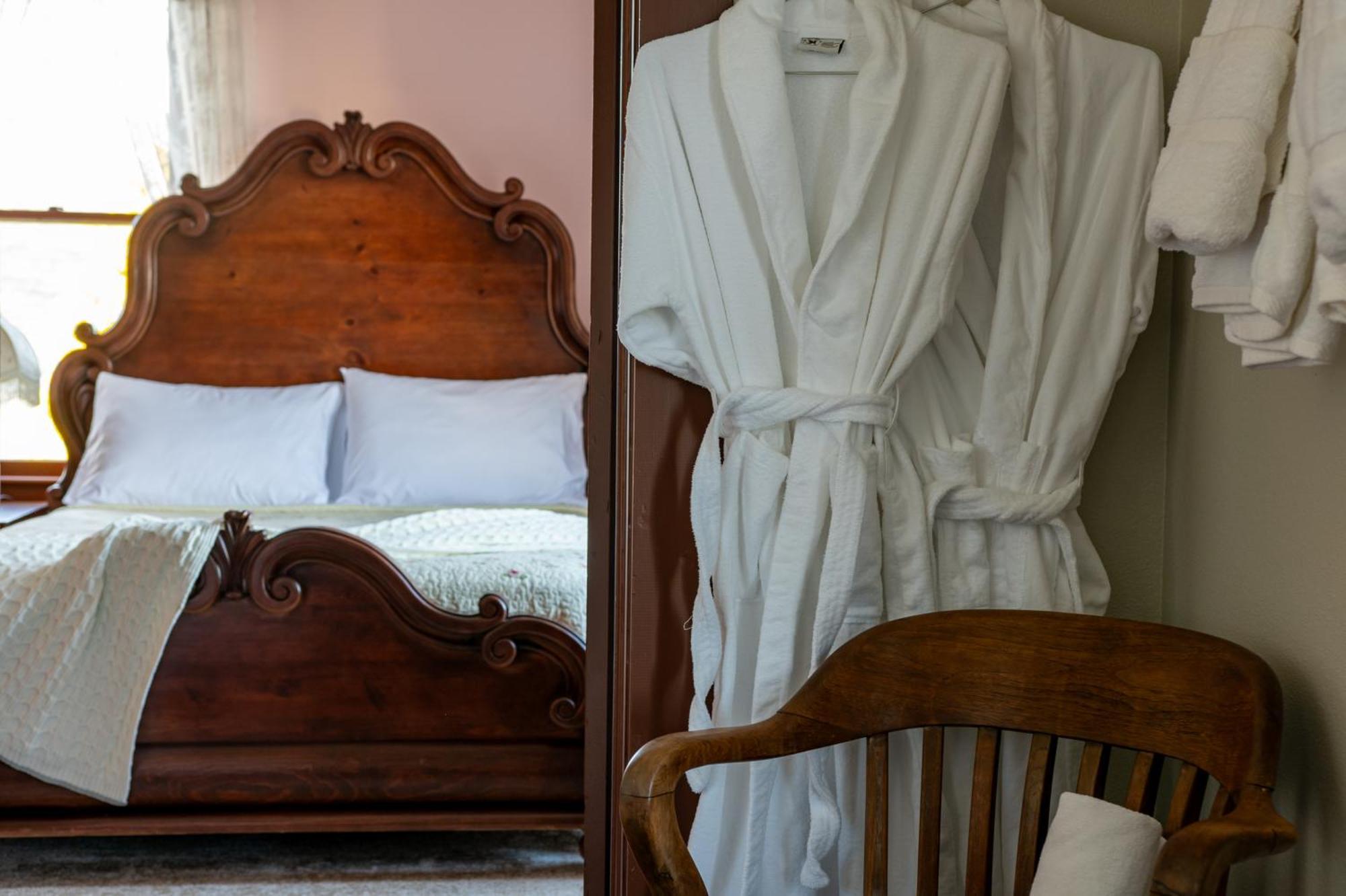 Ilwaco The Pearl Inn Bed And Breakfast מראה חיצוני תמונה