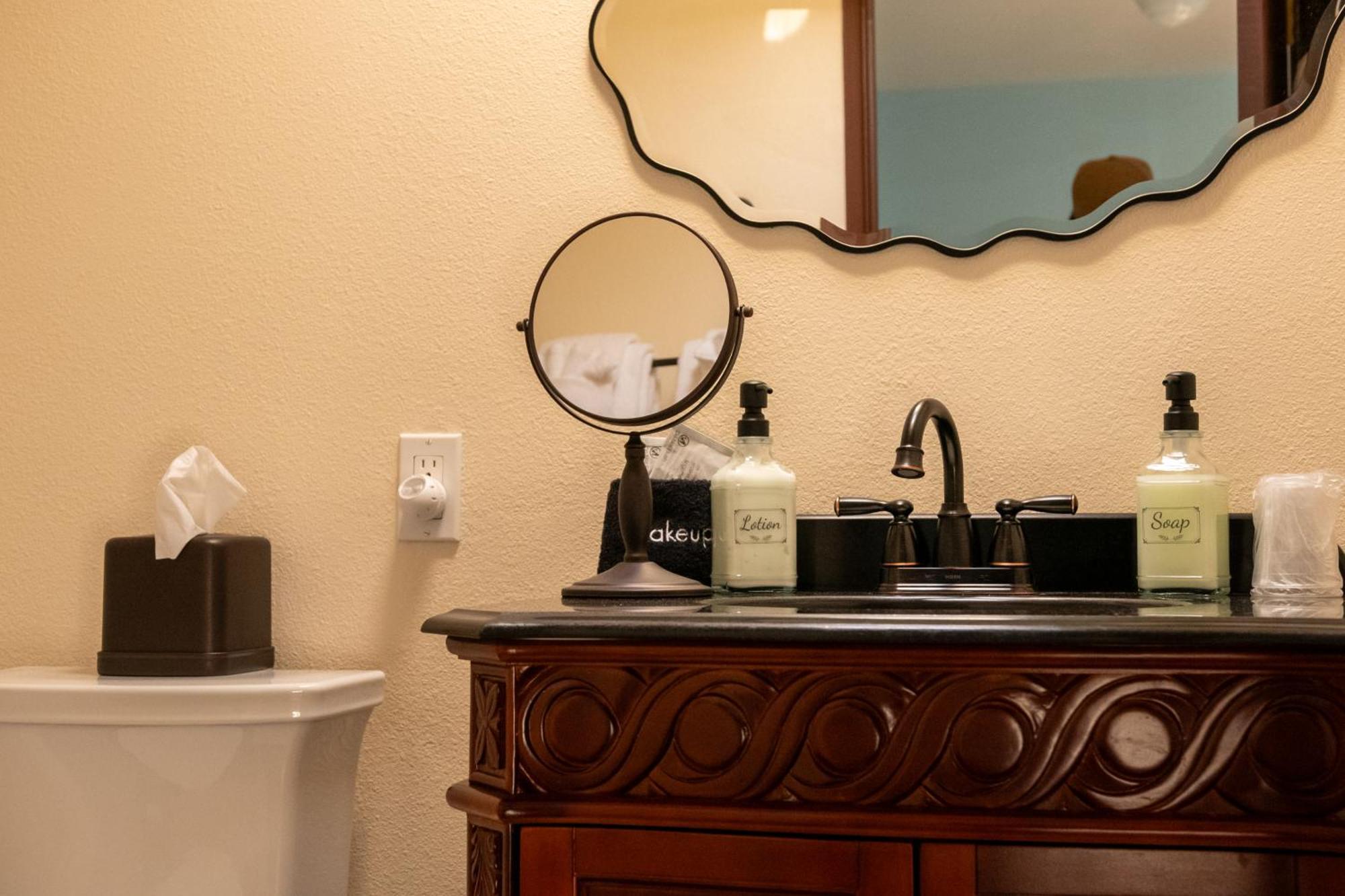 Ilwaco The Pearl Inn Bed And Breakfast מראה חיצוני תמונה